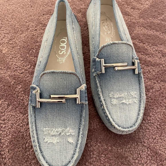 New without tags. Tods Denim and silver flats. - Picture 4 of 4